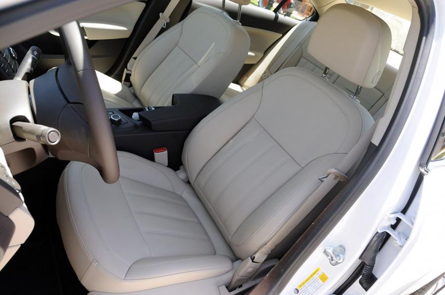  Buick Regal 2011 года  (фото 34 из 77)